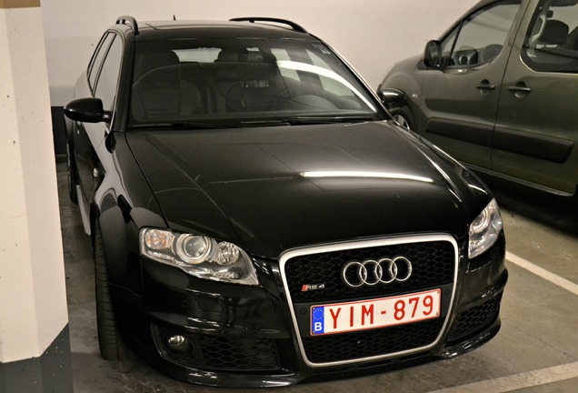 Audi RS4 Avant B7