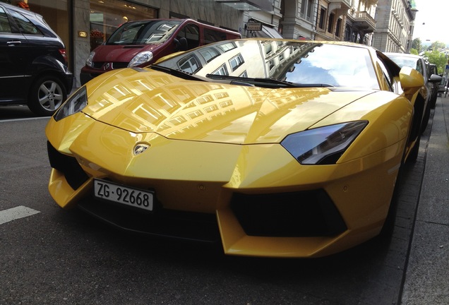 Lamborghini Aventador LP700-4