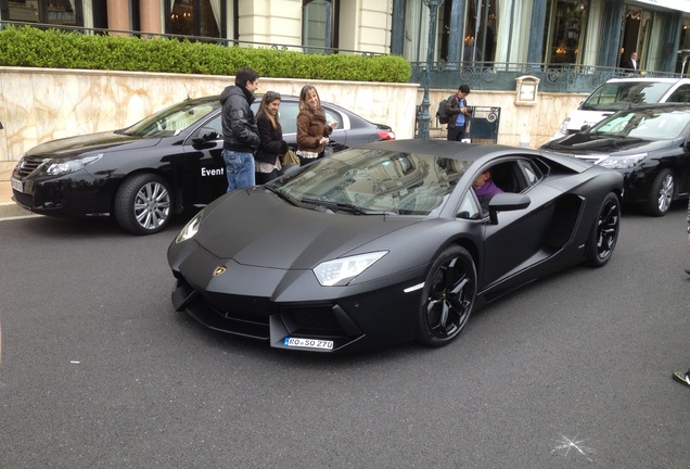 Lamborghini Aventador LP700-4