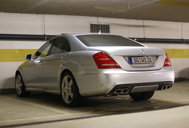 Mercedes-Benz S 63 AMG W221 2011