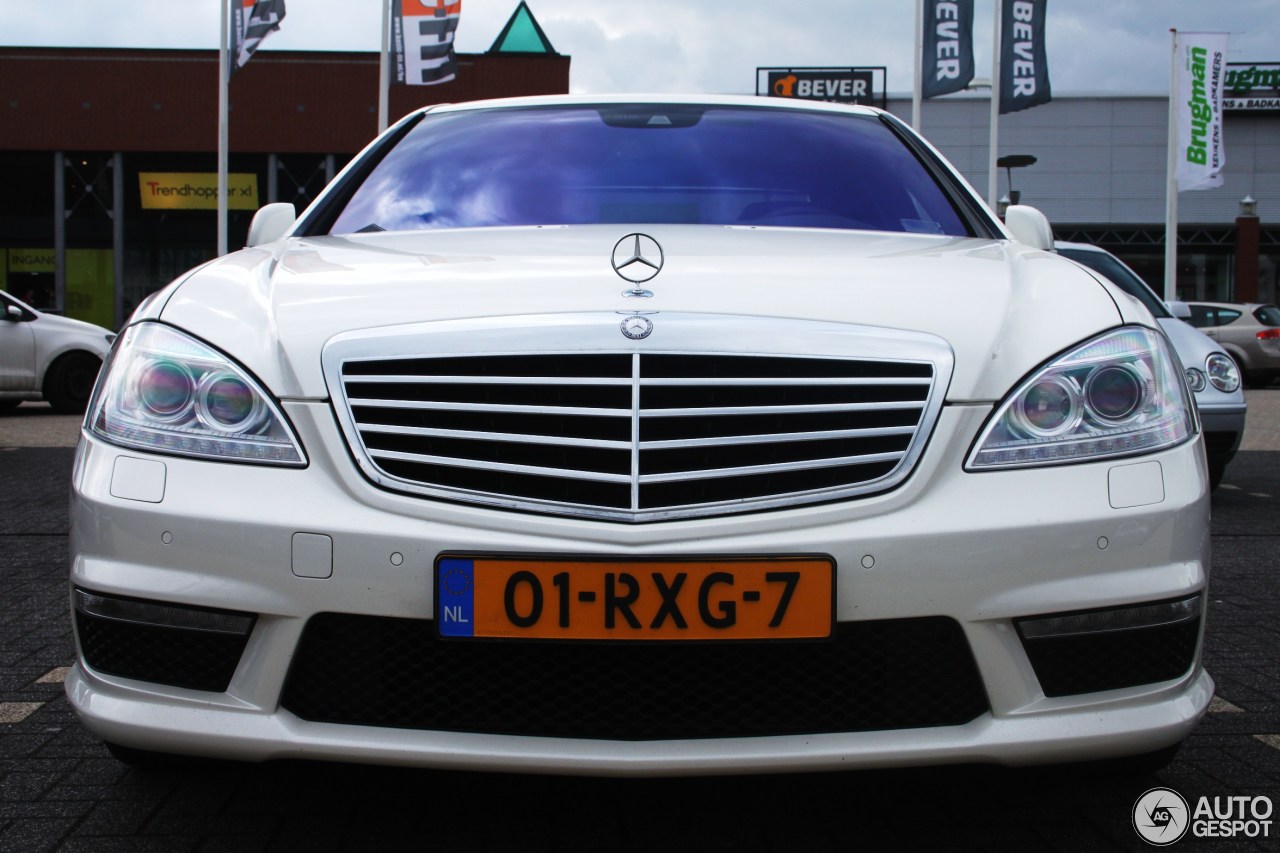 Mercedes-Benz S 63 AMG W221 2011