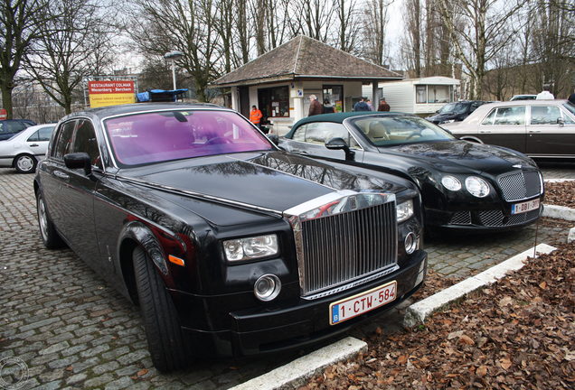 Rolls-Royce Phantom Black