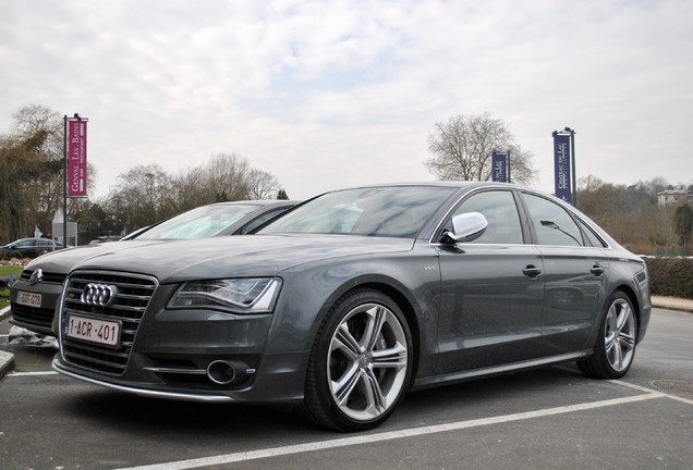 Audi S8 D4