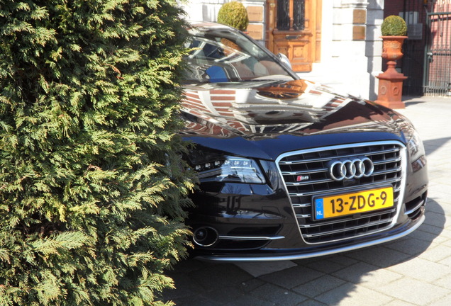 Audi S8 D4