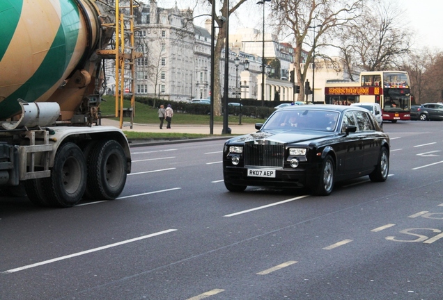 Rolls-Royce Phantom EWB