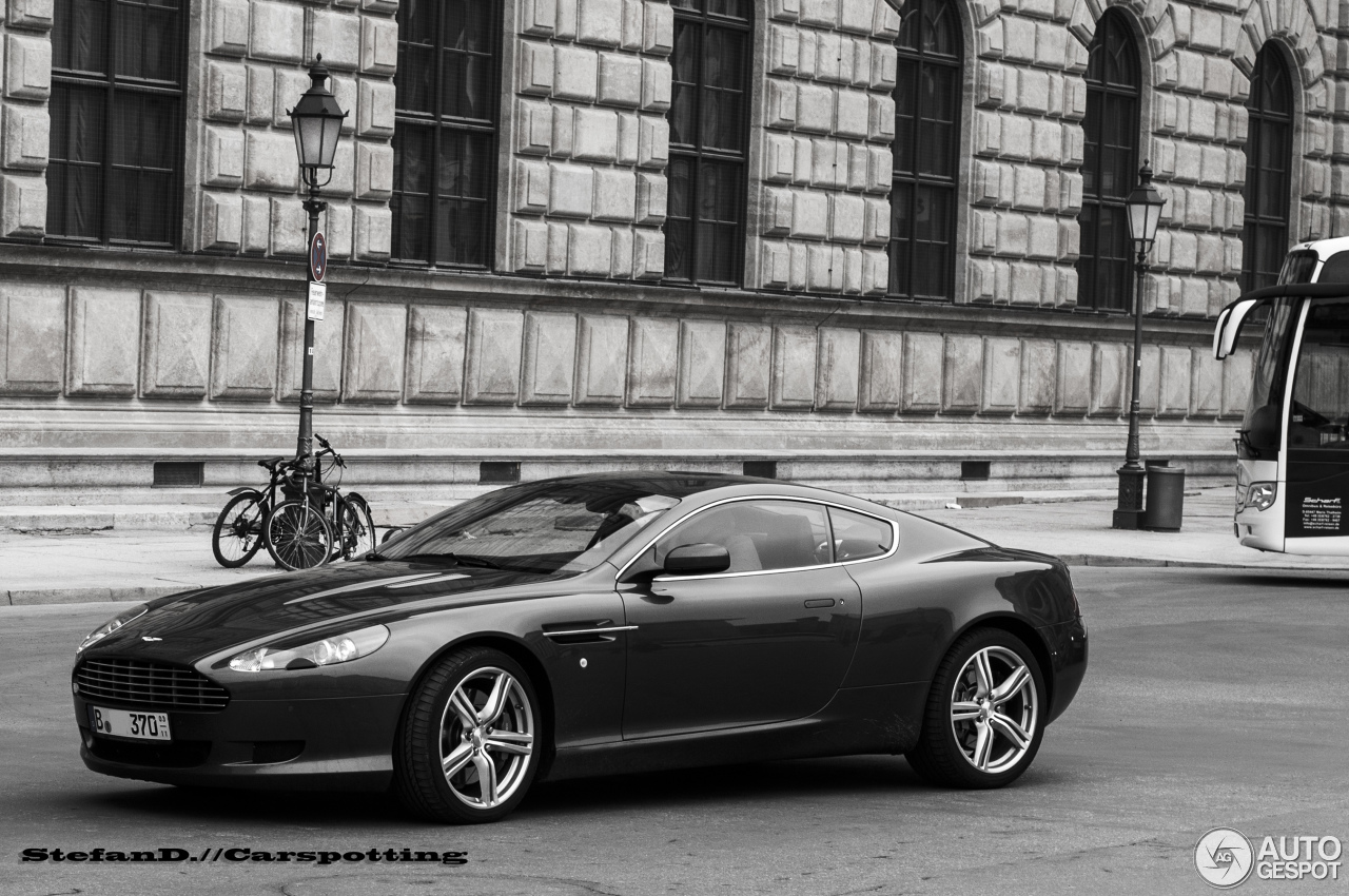 Aston Martin DB9