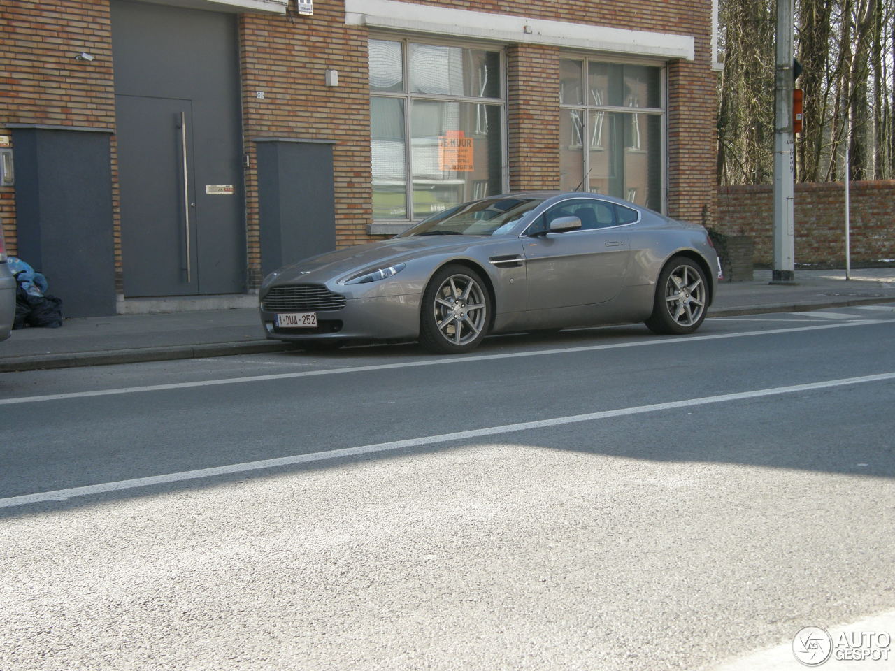 Aston Martin V8 Vantage