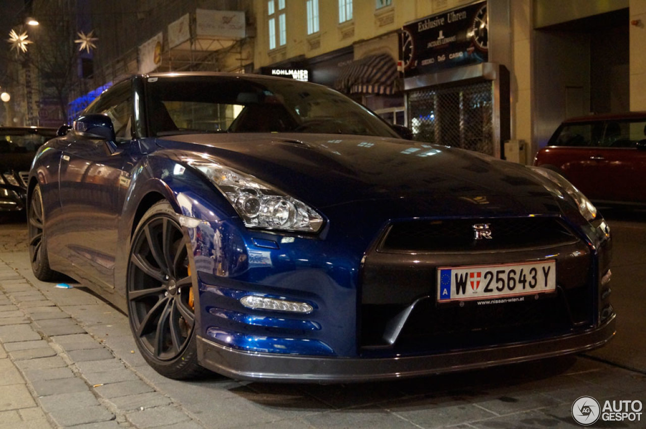 Nissan GT-R 2011