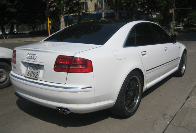 Audi S8 D3