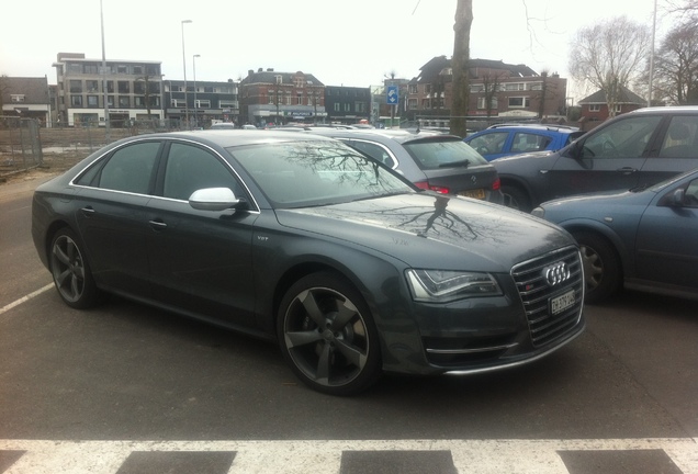 Audi S8 D4