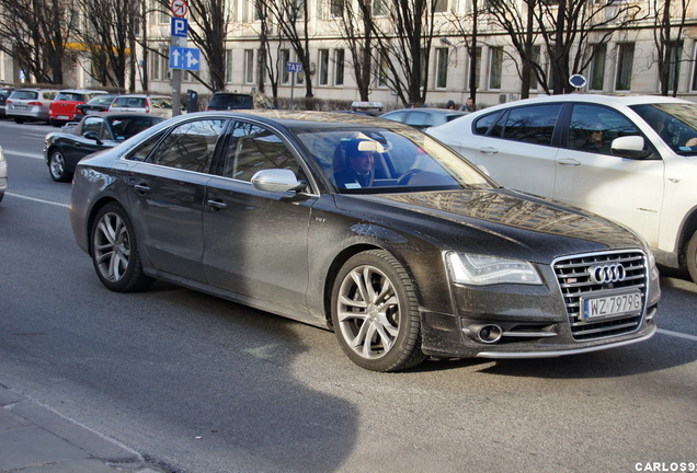 Audi S8 D4