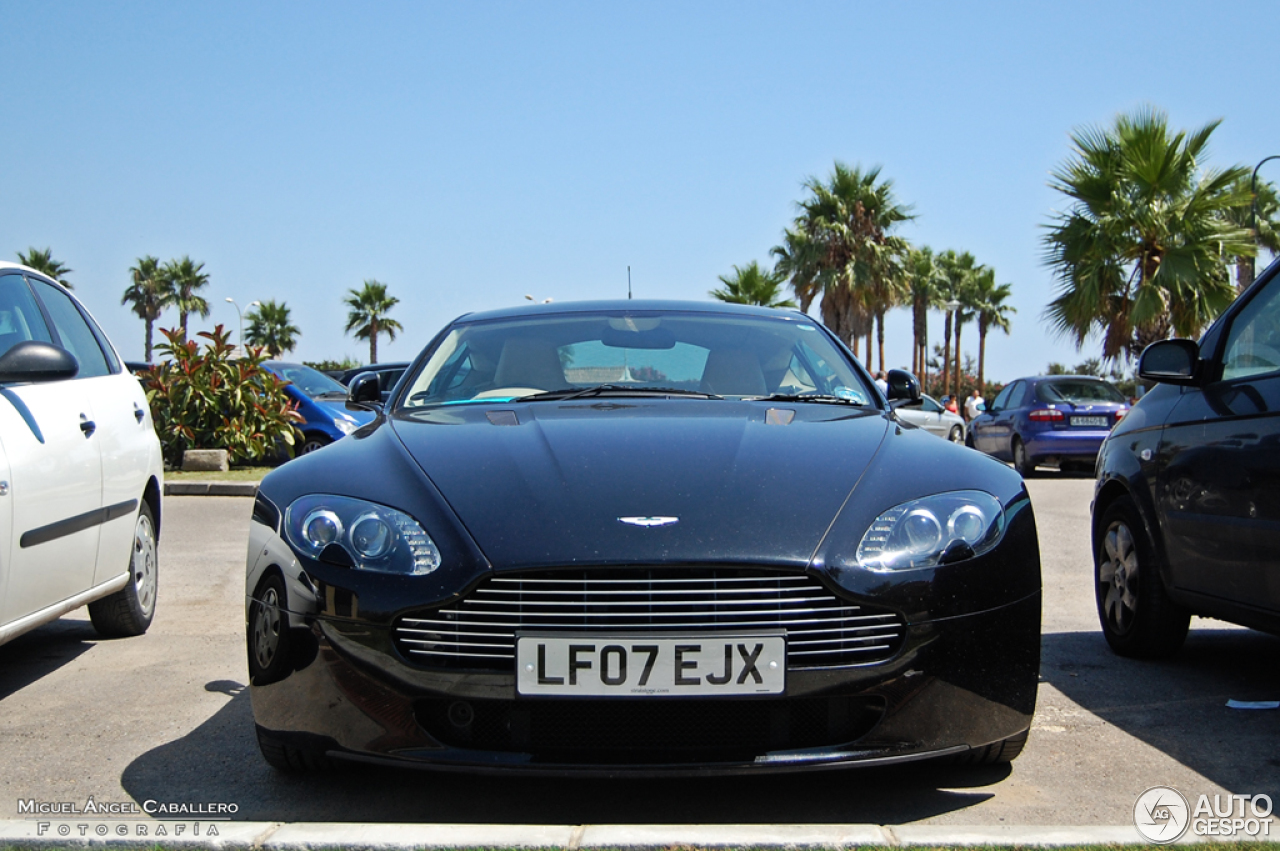 Aston Martin V8 Vantage