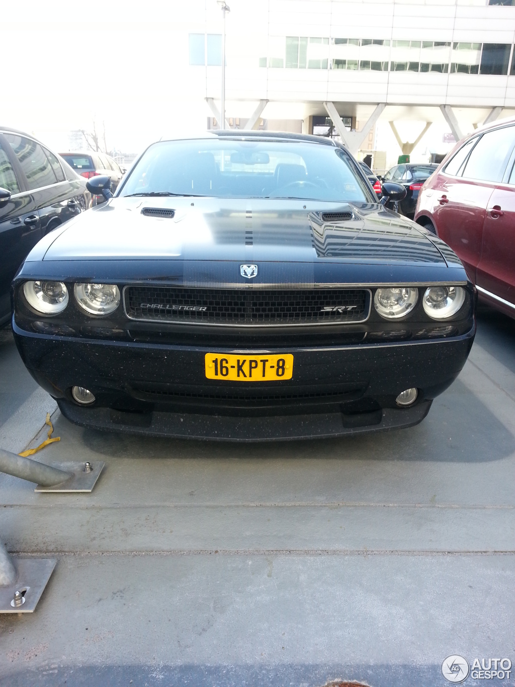 Dodge Challenger SRT-8