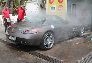 Mercedes-Benz SLS AMG