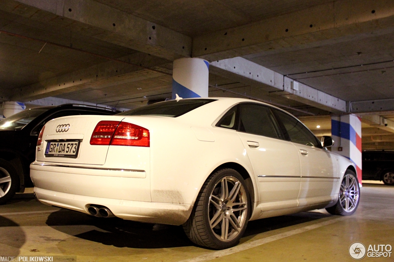 Audi S8 D3