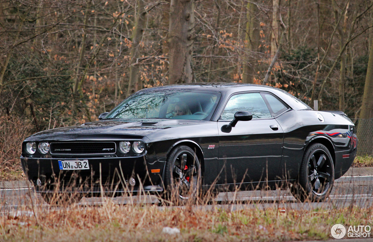 Dodge Challenger SRT-8 392