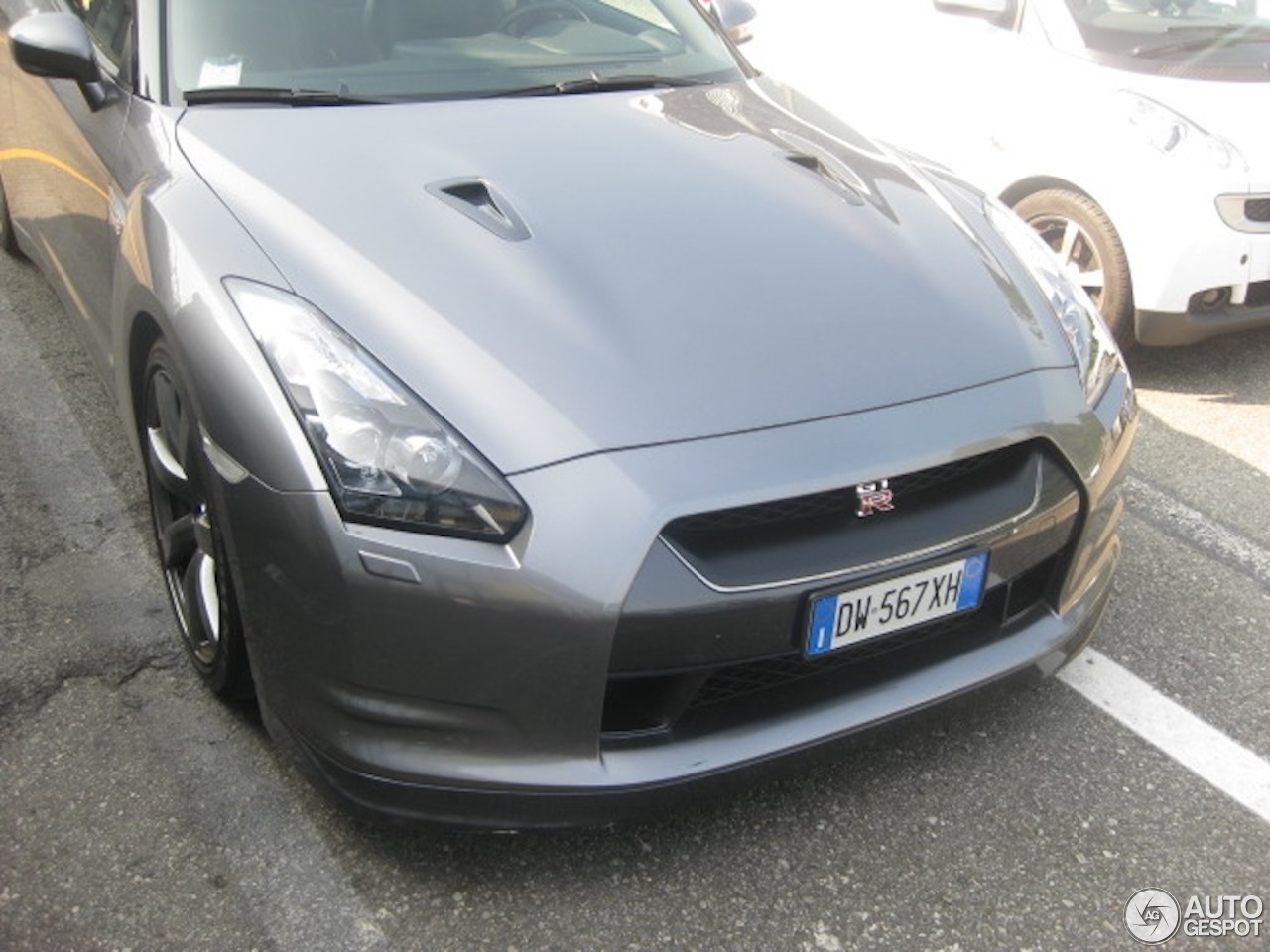 Nissan GT-R