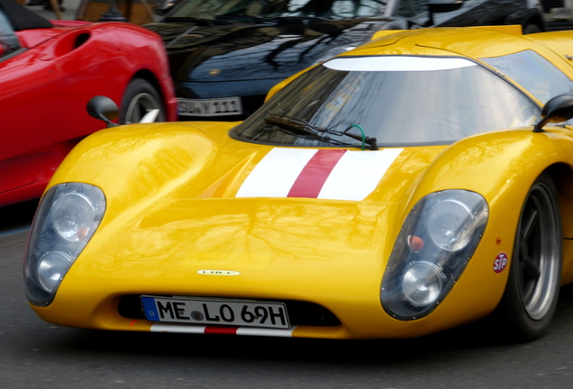 Lola T70 MkIIIb