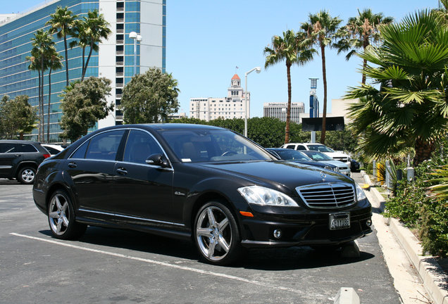 Mercedes-Benz S 63 AMG W221