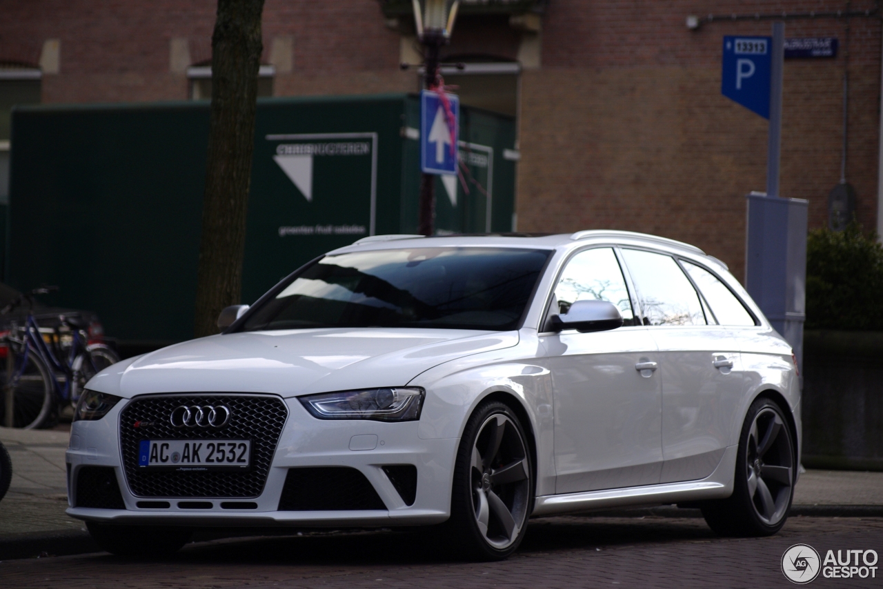 Audi RS4 Avant B8