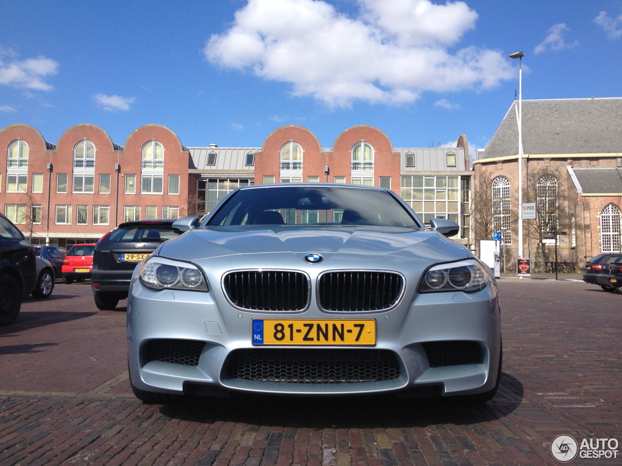 BMW M5 F10 2011