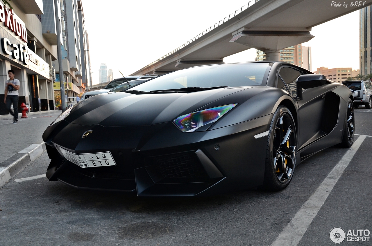 Lamborghini Aventador LP700-4