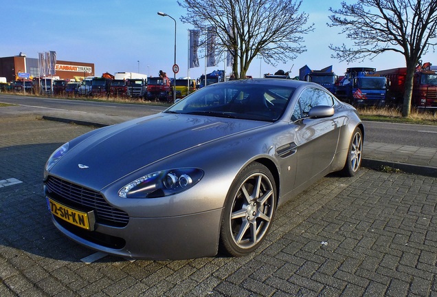 Aston Martin V8 Vantage