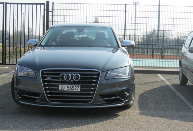 Audi S8 D4