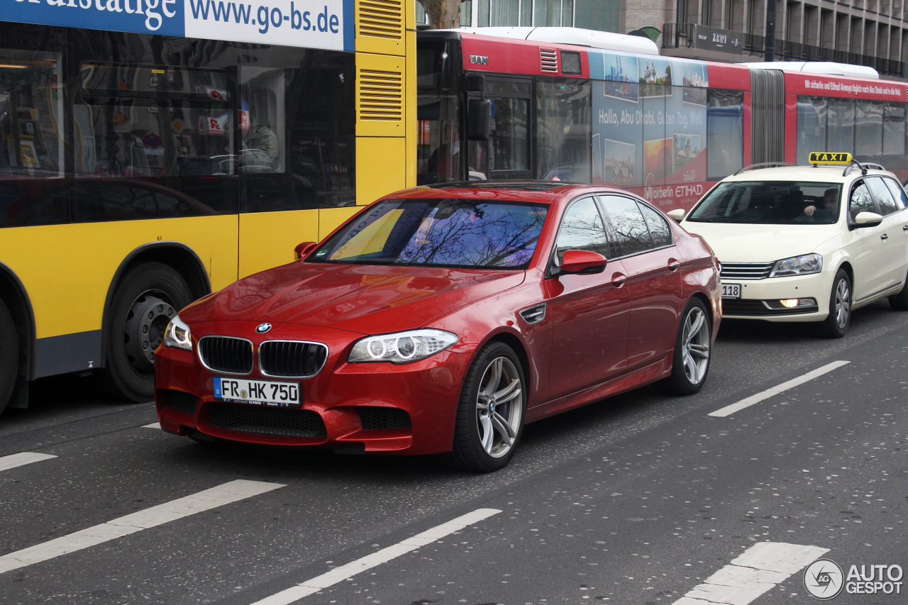 BMW M5 F10 2011