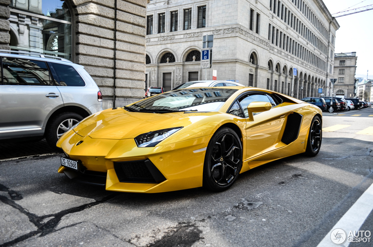 Lamborghini Aventador LP700-4