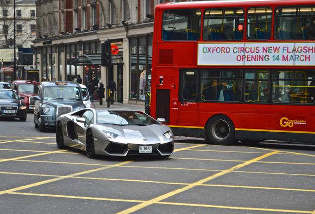 Lamborghini Aventador LP700-4