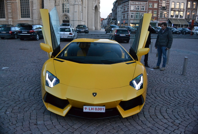 Lamborghini Aventador LP700-4