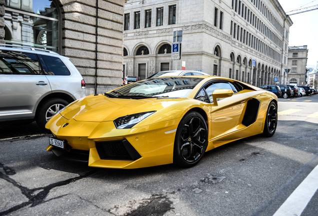 Lamborghini Aventador LP700-4