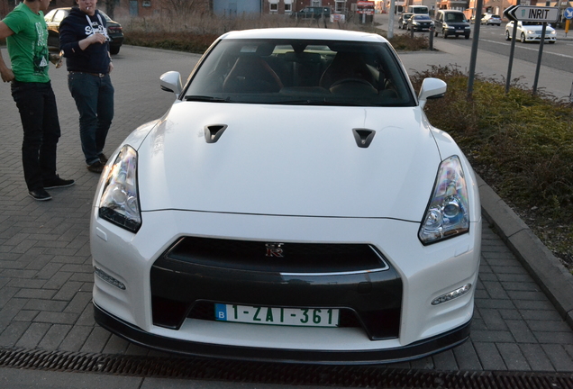 Nissan GT-R 2012