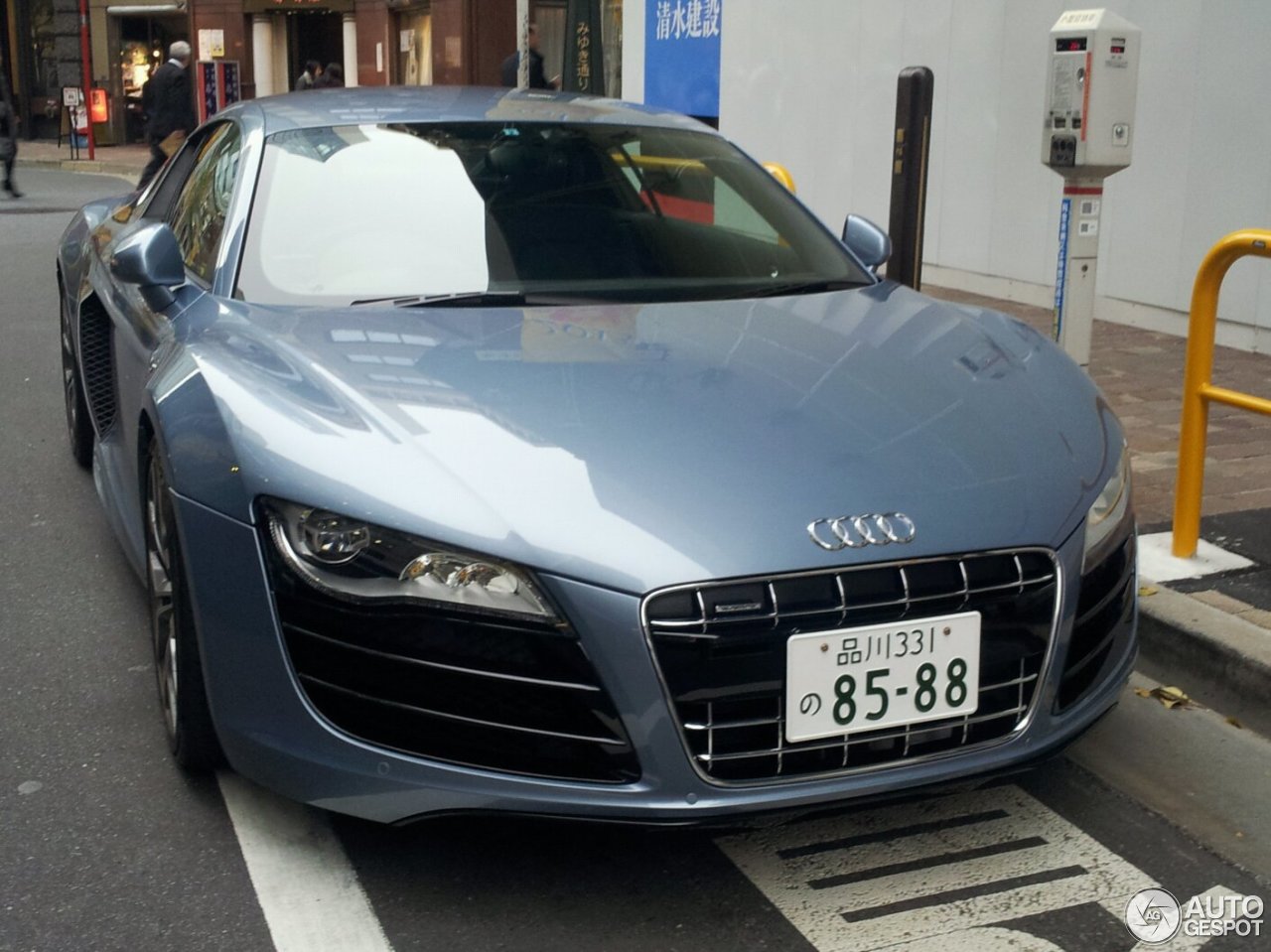 Audi R8 V10