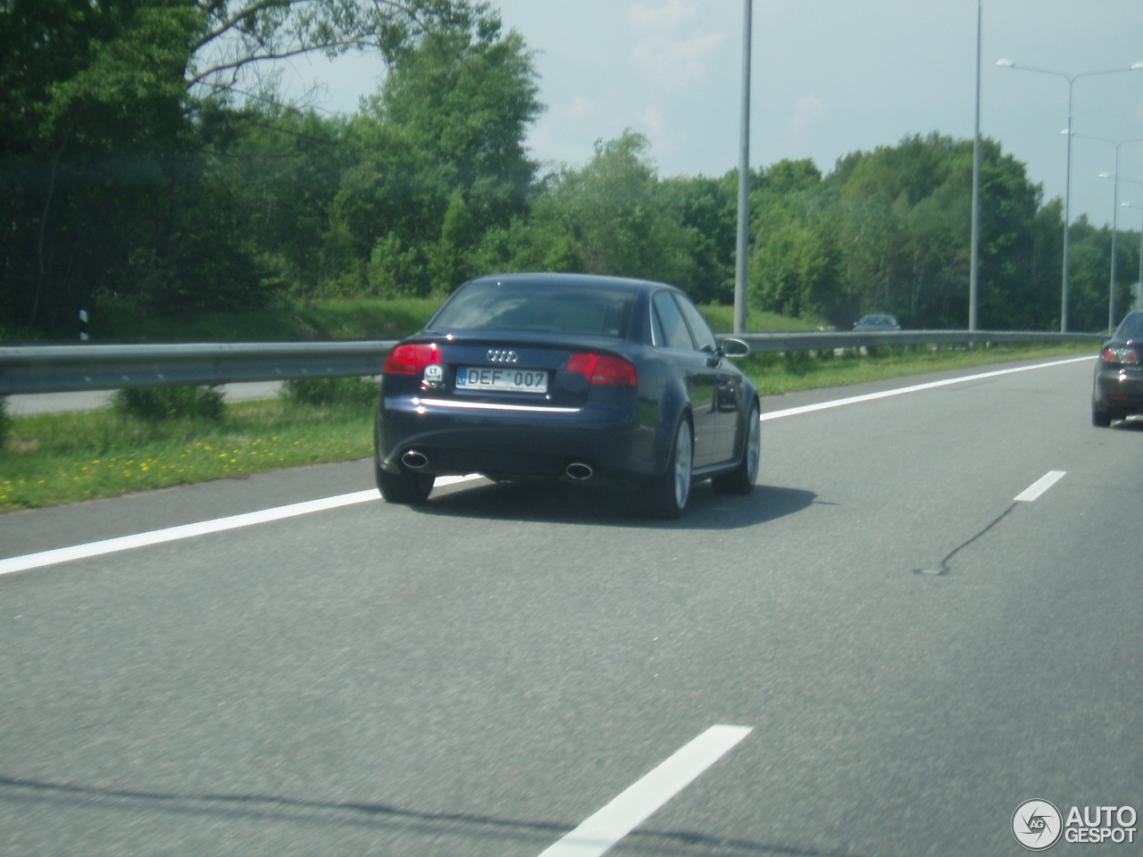 Audi RS4 Sedan