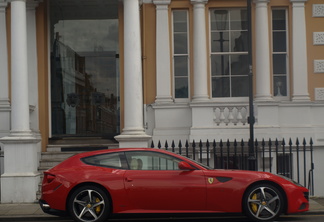 Ferrari FF