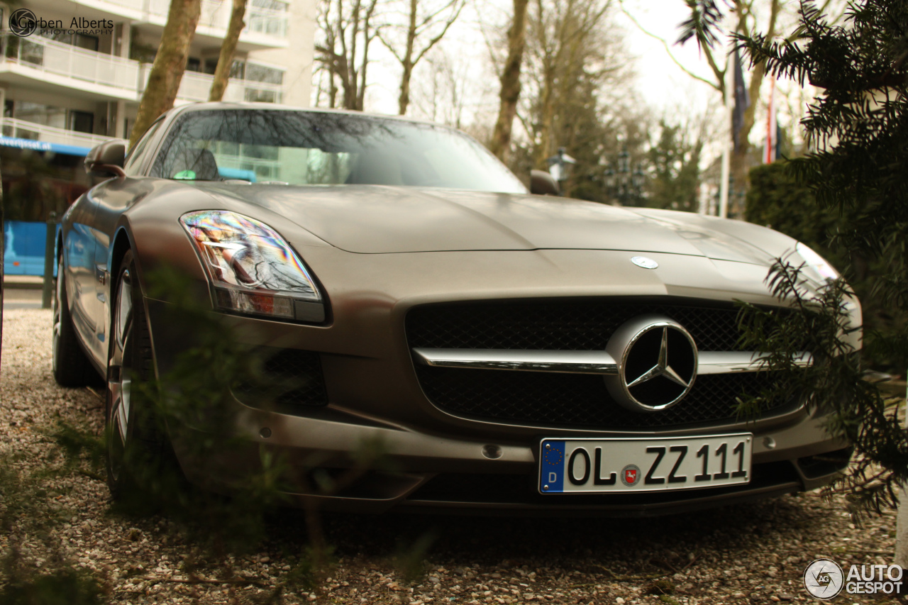 Mercedes-Benz SLS AMG