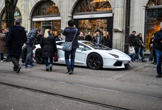 Lamborghini Aventador LP700-4