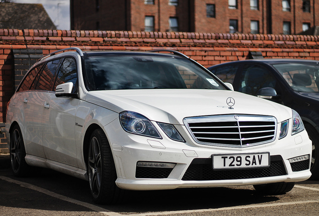 Mercedes-Benz E 63 AMG S212 V8 Biturbo