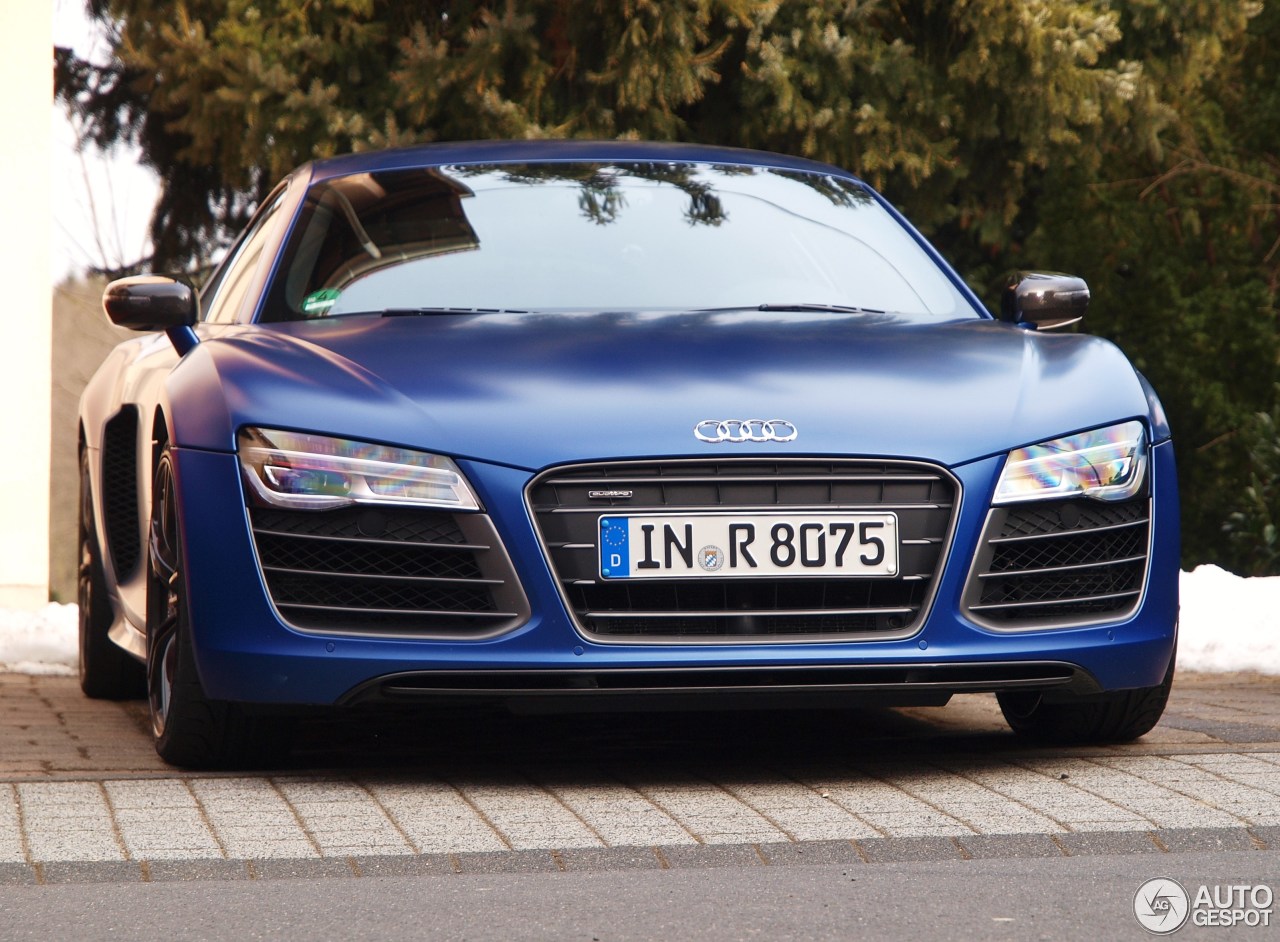 Audi R8 V10 Plus 2013