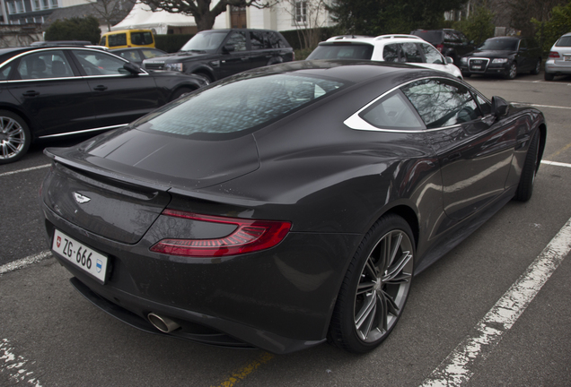 Aston Martin Vanquish 2013