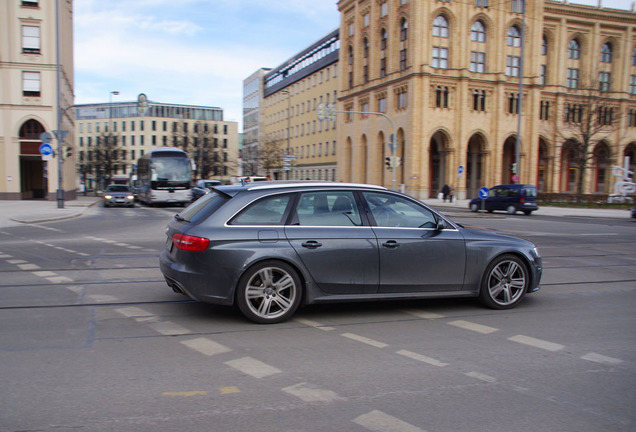 Audi RS4 Avant B8