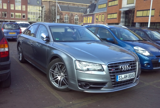 Audi S8 D4