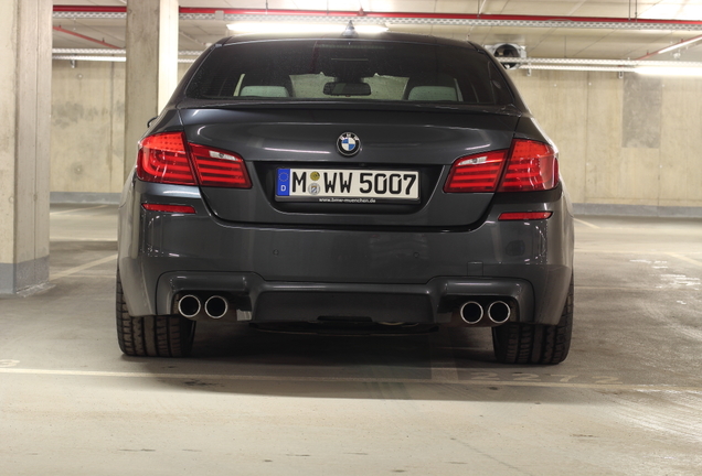 BMW M5 F10 2011