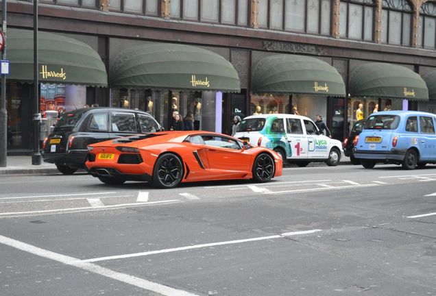 Lamborghini Aventador LP700-4