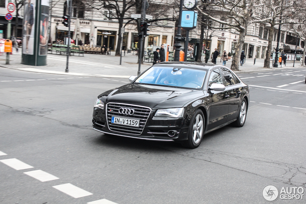 Audi S8 D4