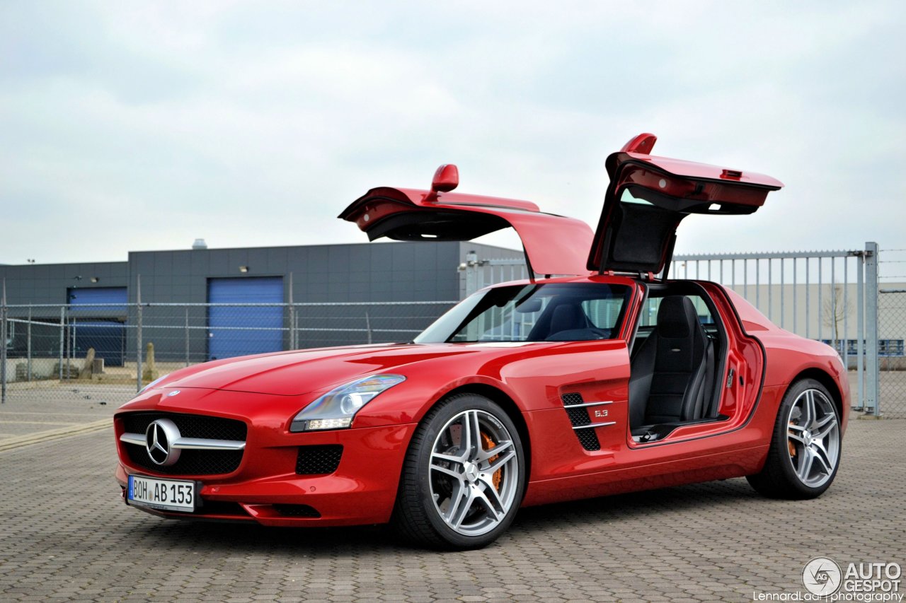 Mercedes-Benz SLS AMG