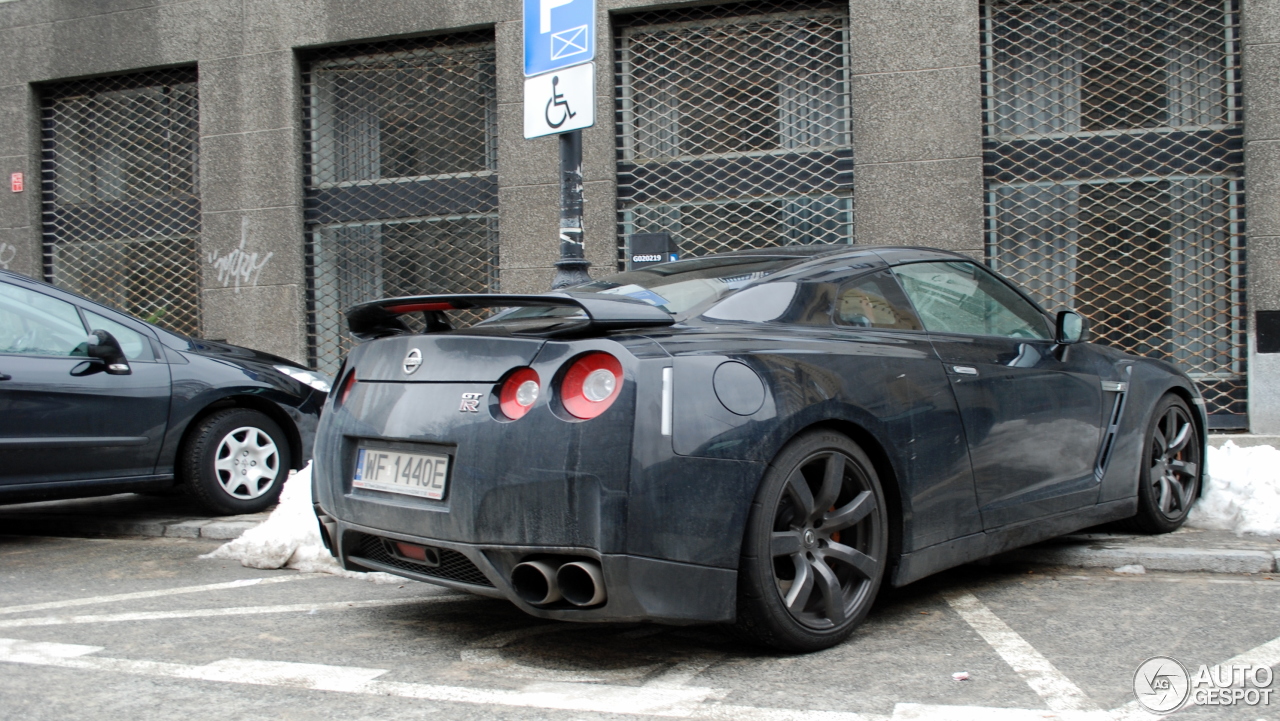 Nissan GT-R