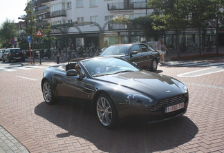 Aston Martin V8 Vantage Roadster